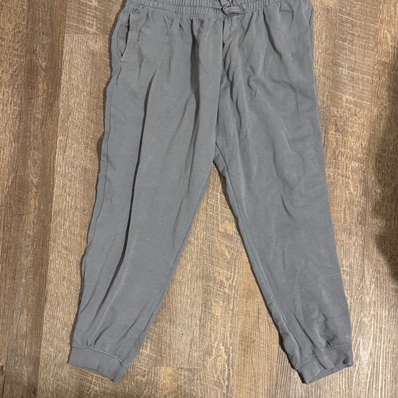 H&M Gray Men's Joggers - Picture 1 of 2